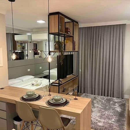 Studio Moderno Ap 52 Soho Life กูรีตีบา ภายนอก รูปภาพ
